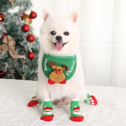 Носки для собак Multibrand "Санта Клаус" новогодние, с прорезиненной подошвой,  зеленый