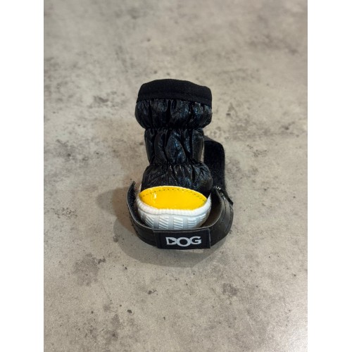 Обувь для собак DOG на плотной подошве, лаковая с желтым носком, черная