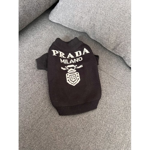 Брендовый свитер для собак PRADA с логотипом на спине белого цвета, черный
