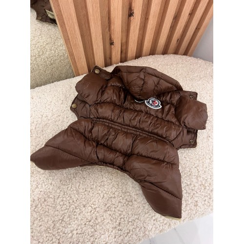 Брендовый зимний комбинезон для собак MONCLER , коричневый Брендовый зимний комбинезон для собак MONCLER , коричневый