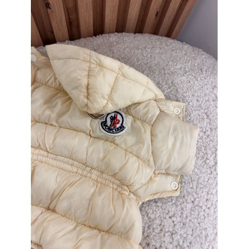 Брендовый зимний комбинезон для собак MONCLER , кремовый , фото 2 Брендовый зимний комбинезон для собак MONCLER , кремовый