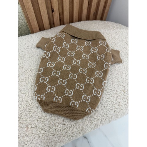 Брендовий светр для собак GUCCI поло з білими значками бренду, бежевий