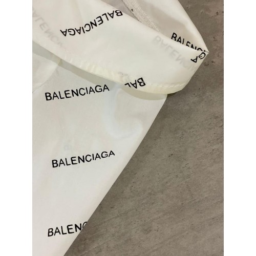 Брендова сорочка для собак Balenciaga на ґудзиках, біла