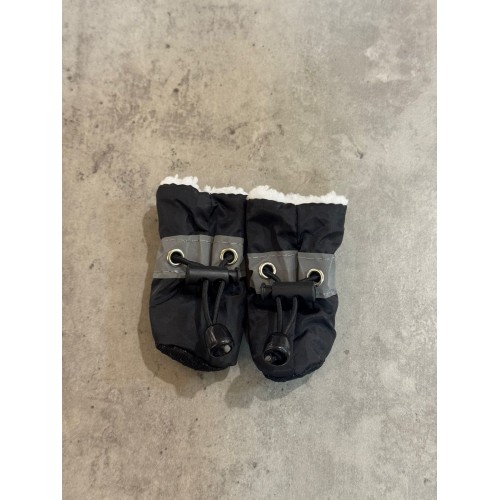 Обувь водонепроницаемая на меху для собак "Шнурочки" со светоотражающей полосой, черный