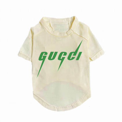Брендовая футболка для собак Gucci с зеленой надписью на спинке, бежевая