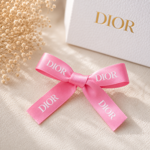 Рожева шпилька-бант Dior для собак | Атласний аксесуар для грумінгу та фотосесій | Декоративна прикраса для вовни