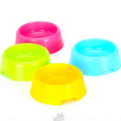 Миска пластиковая для собак и кошек Multibrand круглая, разноцветная 11*14*5см