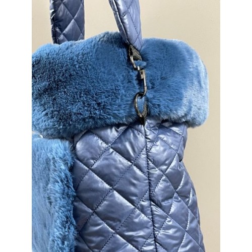 Сумка-переноска для собак на плечо MARALIS зимняя, с наружным карманом синяя с синим мехом