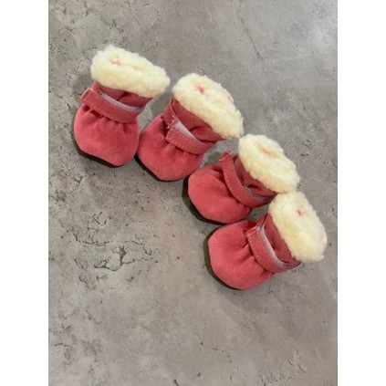Обувь зимняя для собак Multibrand УГГИ замшевые, на неопреновой подошве, с липучкой розового цвета