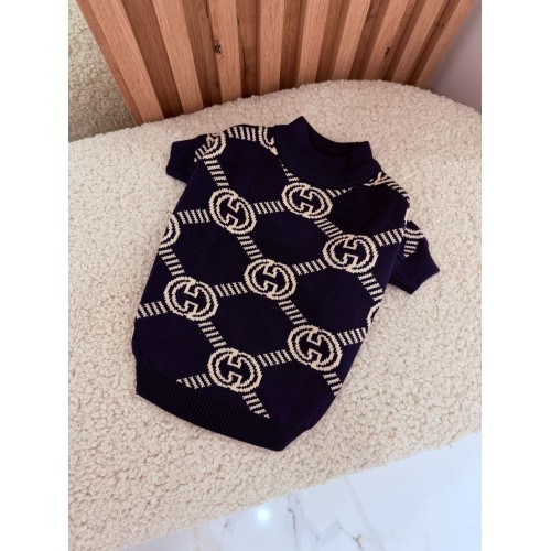 Брендовий светр для собак GUCCI із кремовими значками бренду, синій