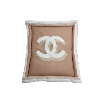 Брендовий килимок-лежанка для собак та кішок CHANEL килимок в машину, бежевий