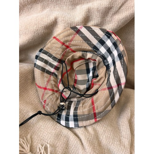 Брендовая панамка для собак и кошек Burberry на резинке с затяжкой вокруг головы, бежевая , фото 2 Брендовая панамка для собак и кошек Burberry на резинке с затяжкой вокруг головы, бежевая
