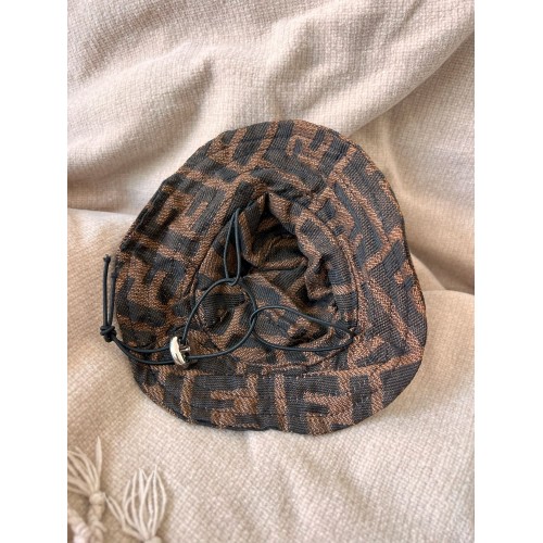 Брендовая панамка для собак и кошек Fendi на резинке с затяжкой вокруг головы, кричневая , фото 2 Брендовая панамка для собак и кошек Fendi на резинке с затяжкой вокруг головы, кричневая