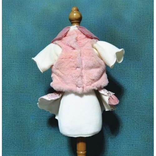 Брендовое платье для собак зимнее с меховым монтоукрашено бусинами и камнями, розового цвета