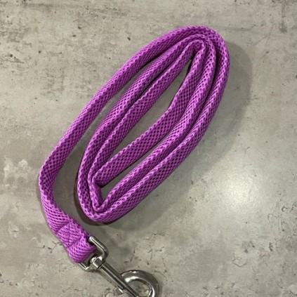 Поводок для собак фиолетового цвета
