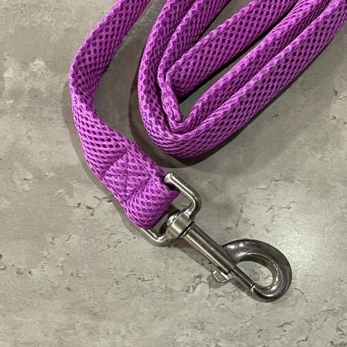 Поводок для собак фиолетового цвета