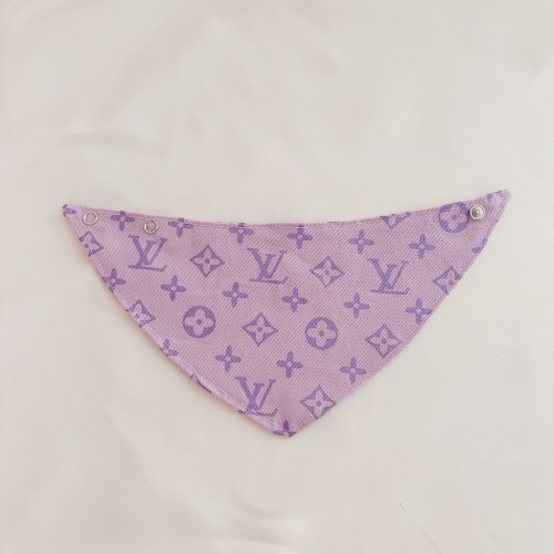 Брендовая бандана для собак и кошек Louis Vuitton Lilac | Сиреневая бандана для питомцев на кнопках