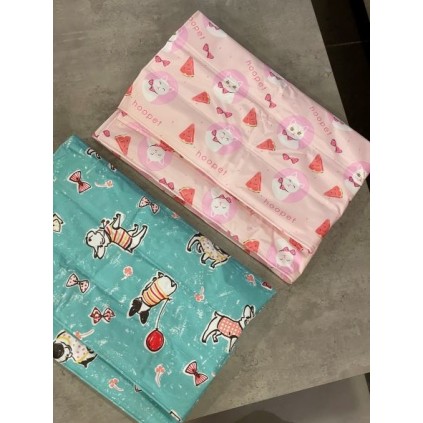 Охлаждающий коврик для животных с принтом котиков с гелем внутри, водоотталкивающий розового цвета