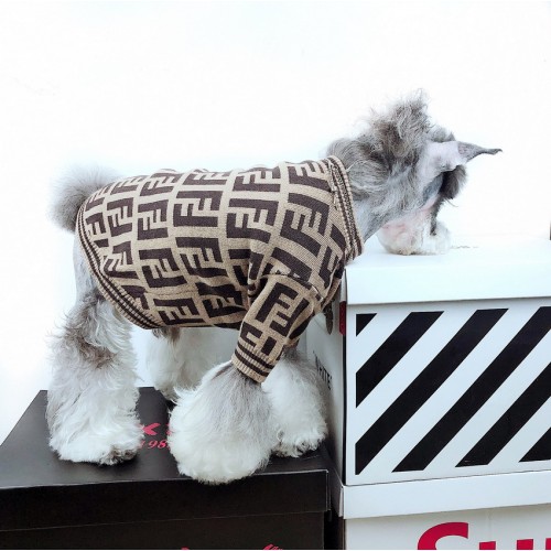 Брендовий светр для собак FENDI принт з великими літерами F, коричневий