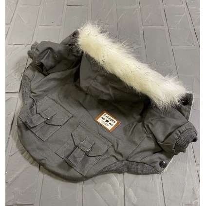 Джинсовая зимняя парка-куртка для собак с карманами на спинке и капюшоном, серая
