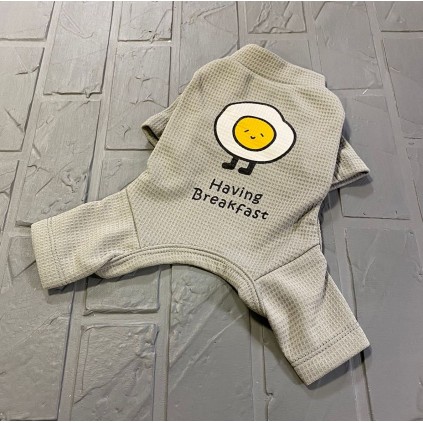 Вафельный костюм для собак Cheepet коллекция "Любимый Завтрак" Яичница на спинке, без резинок вокруг лап, серый