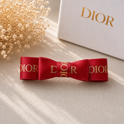 Красная заколка-бант Dior для собак | Элегантный аксессуар для груминга и фотосессий | Украшение для длинной шерсти