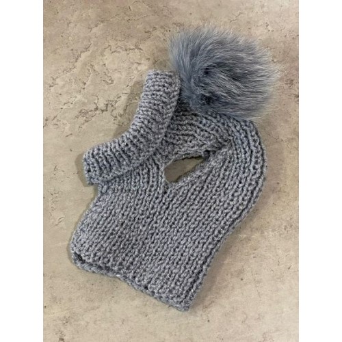 Снуд для собак ручной вязки c люрексом с натуральным бубоном, серый