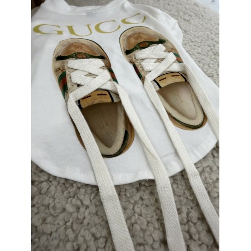 Брендовая футболка для собак Gucci Sandals White | Стильная одежда для питомцев