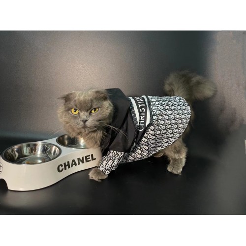 Брендовый дождевик для собак и котов Christian Dior c брендовой надписью на спине, с капюшоном, черный