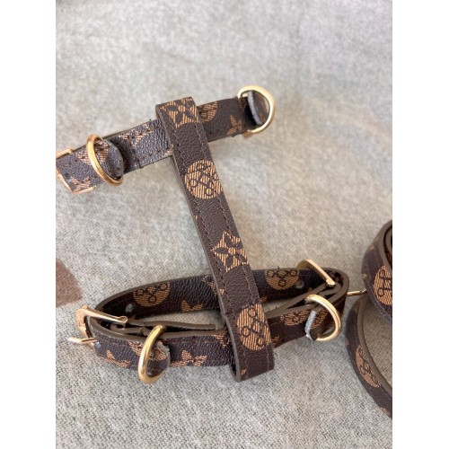 Брендовая шлея и поводок для собак LOUIS VUITTON с цветами, коричневый , фото 2 Брендовая шлея и поводок для собак LOUIS VUITTON с цветами, коричневый