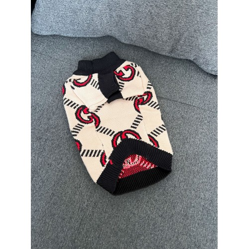 Брендовый свитер для собак GUCCI с черной окантовкой и красными буквами, бежевый