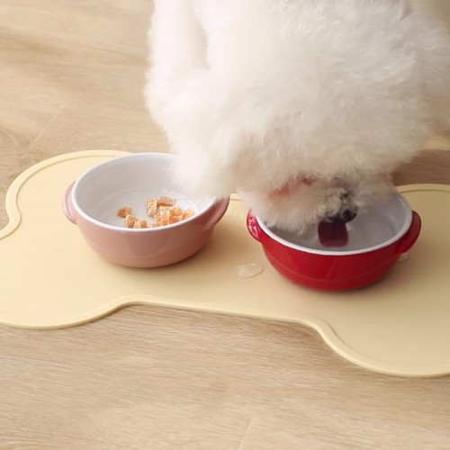 Силіконовий килимок під миски для собак і кішок у формі Кісточки, легко миється і не деформується