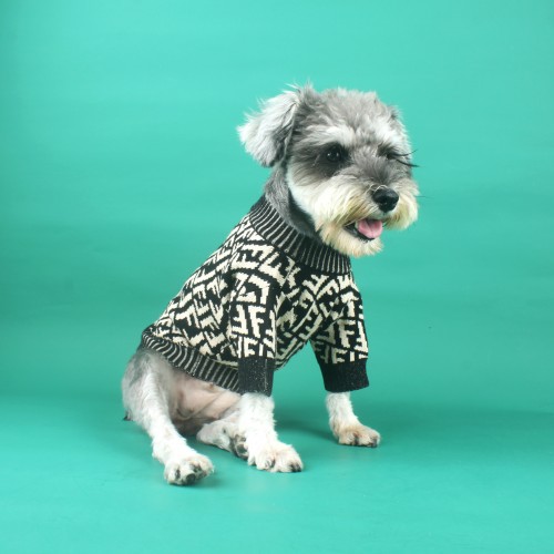 Брендовый свитер для собак FENDI с белыми буквами F, черный