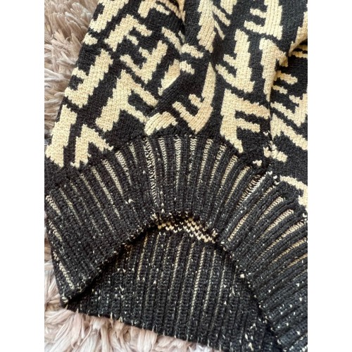 Брендовый свитер для собак FENDI с белыми буквами F, черный