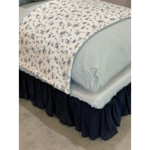 Кровать лежанка для собак и кошек с пириной и подушкой BorisHouse голубого цвета с рюшей и цветами